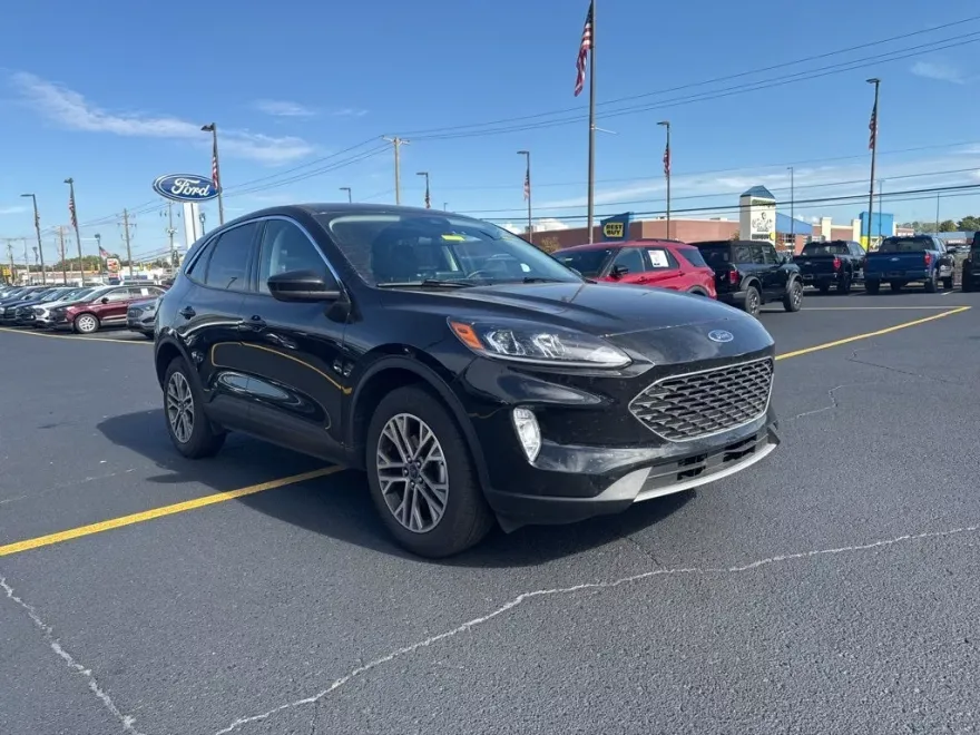 2022 Ford Escape SEL photo 1