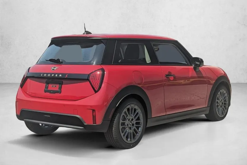2025 Mini Cooper 2 Door Hardtop S Iconic photo 1