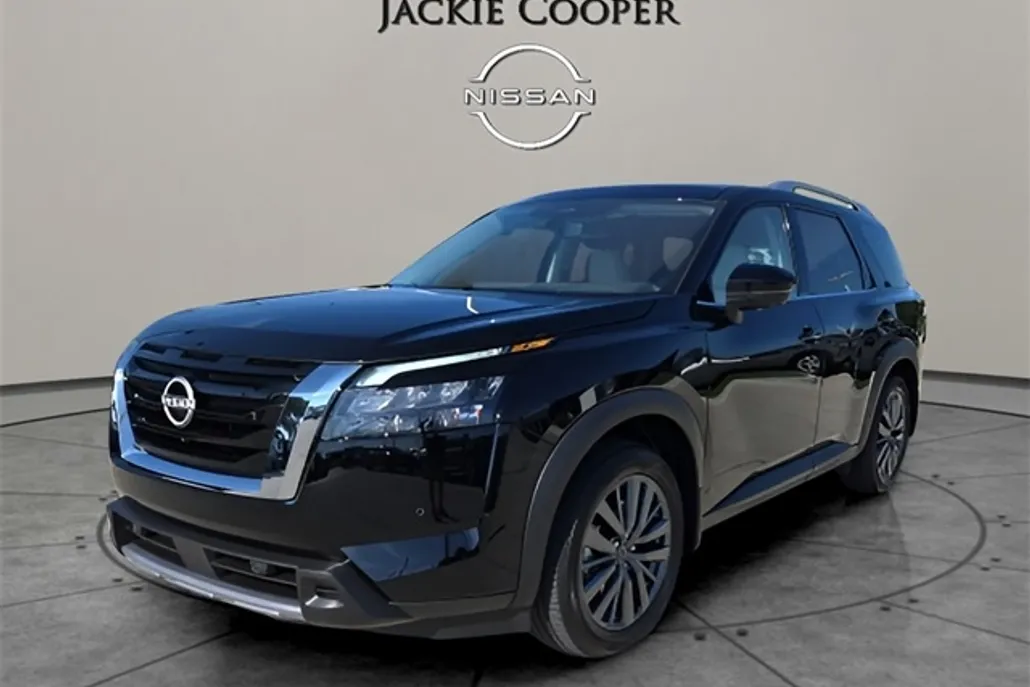 2025 Nissan Pathfinder SL photo 1