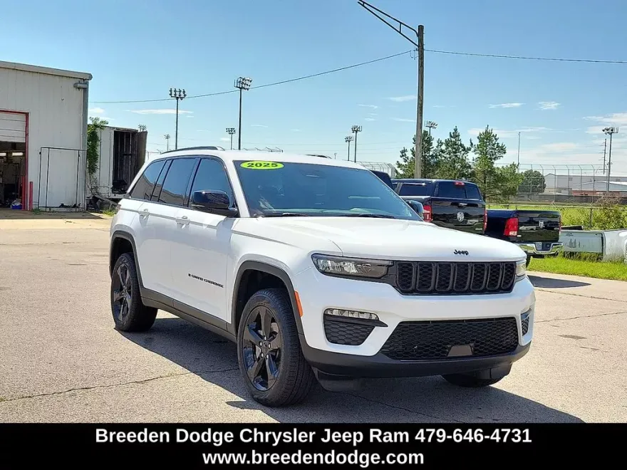 2025 Jeep Grand Cherokee Limited photo 1