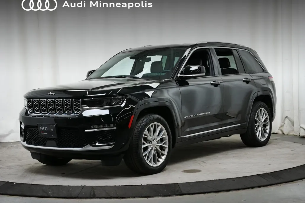2023 Jeep Grand Cherokee Summit photo 1