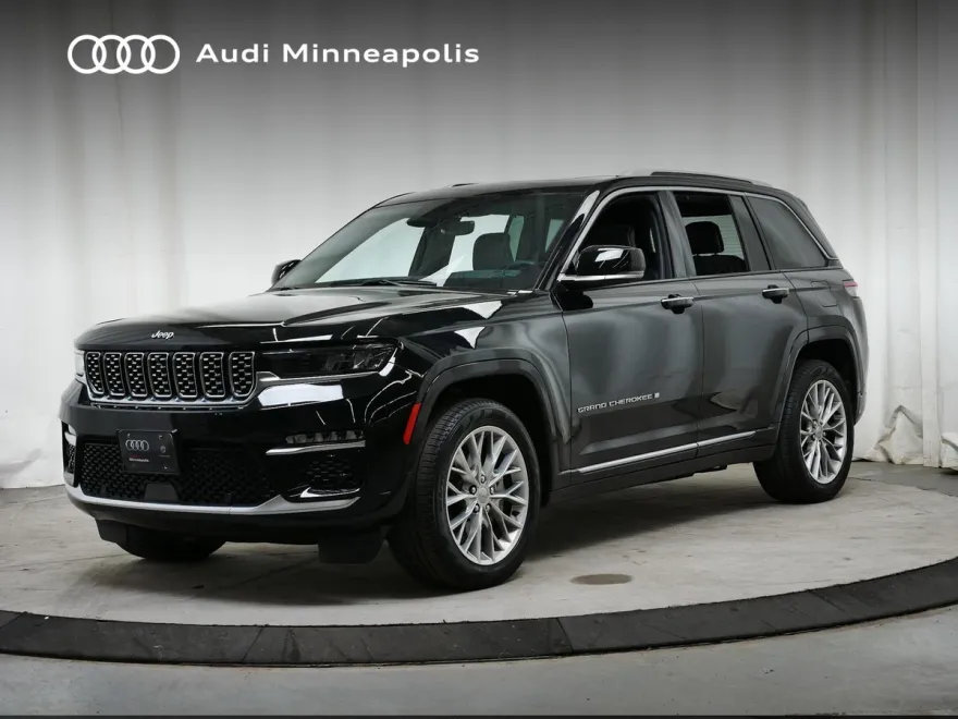2023 Jeep Grand Cherokee Summit photo 1