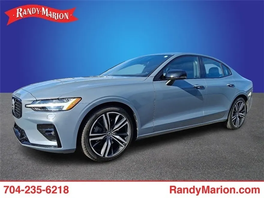 2022 Volvo S60 T6 R-Design photo 1