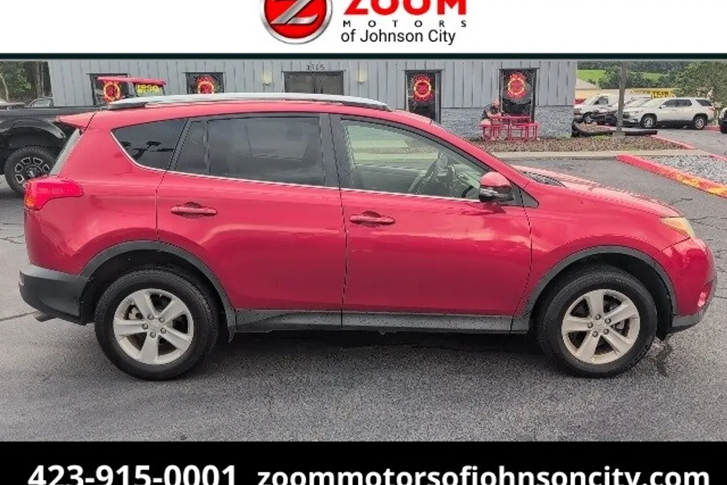 2014 Toyota RAV4 XLE photo 1