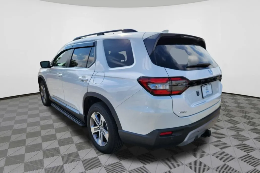 2025 Honda Pilot EX-L photo 1