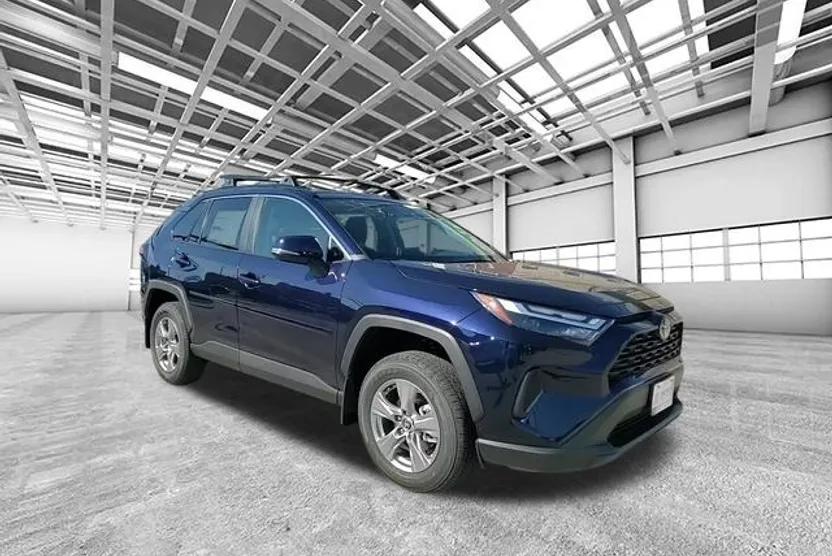 2025 Toyota RAV4 XLE photo 1