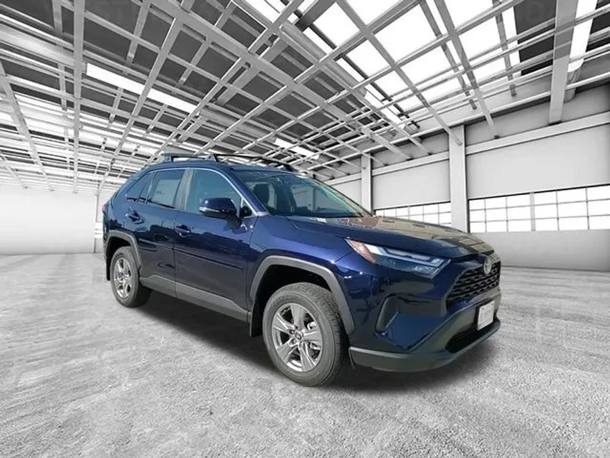 2025 Toyota RAV4 XLE photo 1