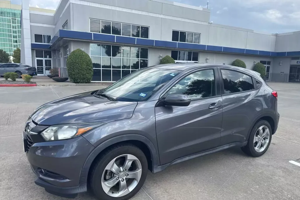 2017 Honda HR-V EX photo 1