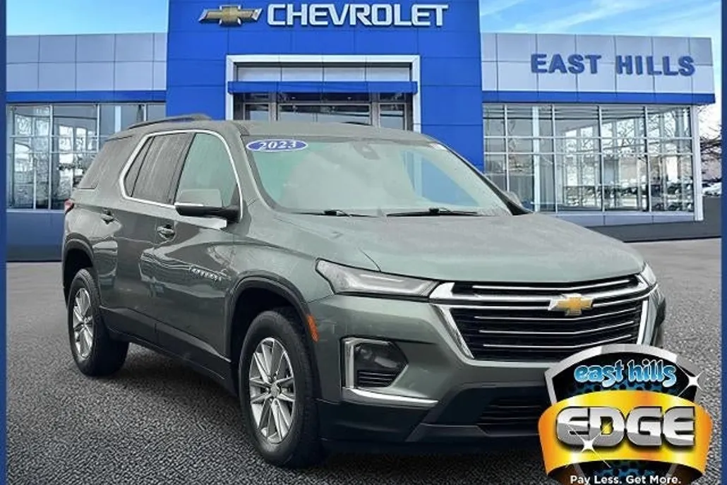 2023 Chevrolet Traverse Cloth 1LT photo 1
