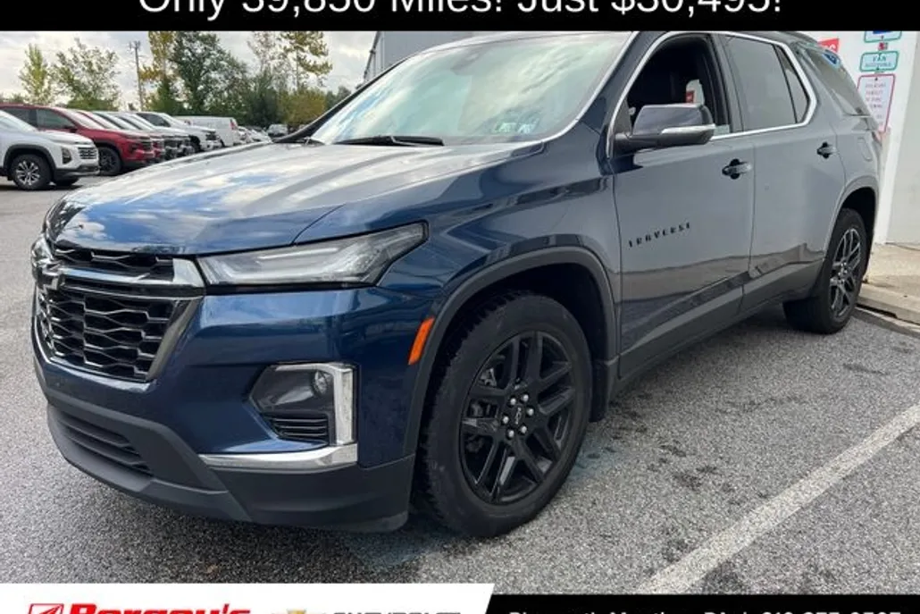 2022 Chevrolet Traverse Leather photo 1