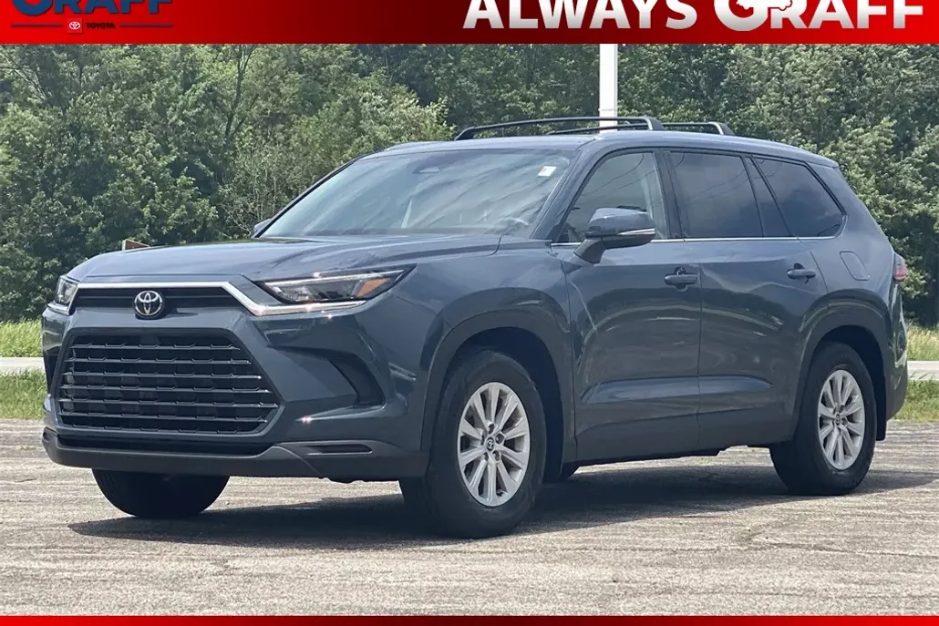 2024 Toyota Grand Highlander XLE photo 1
