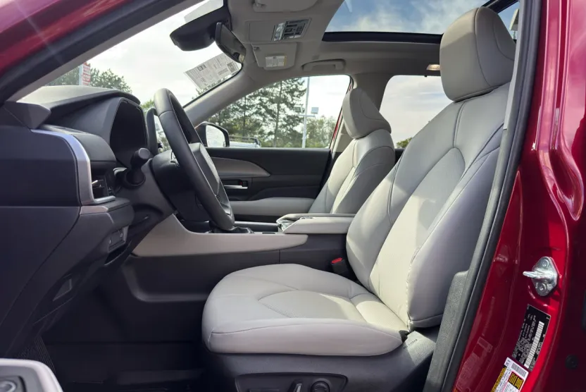 2024 Toyota Grand Highlander XLE photo 1
