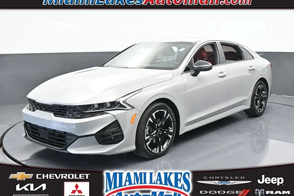 2023 Kia K5 GT-Line photo 1