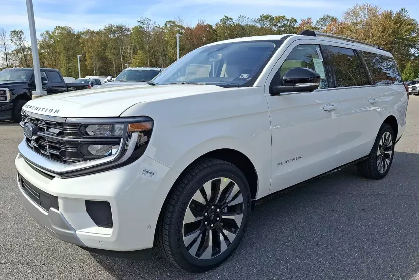 2025 Ford Expedition Platinum MAX photo 1