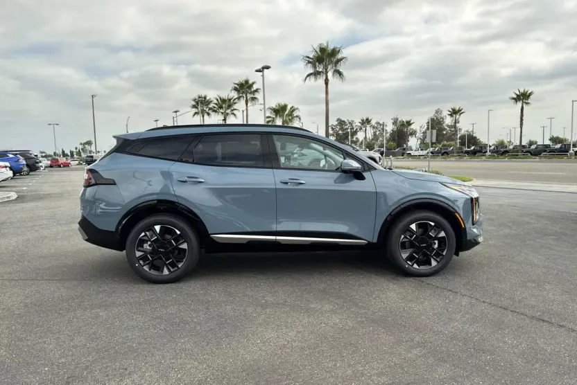 2026 Kia Sportage Hybrid photo 1