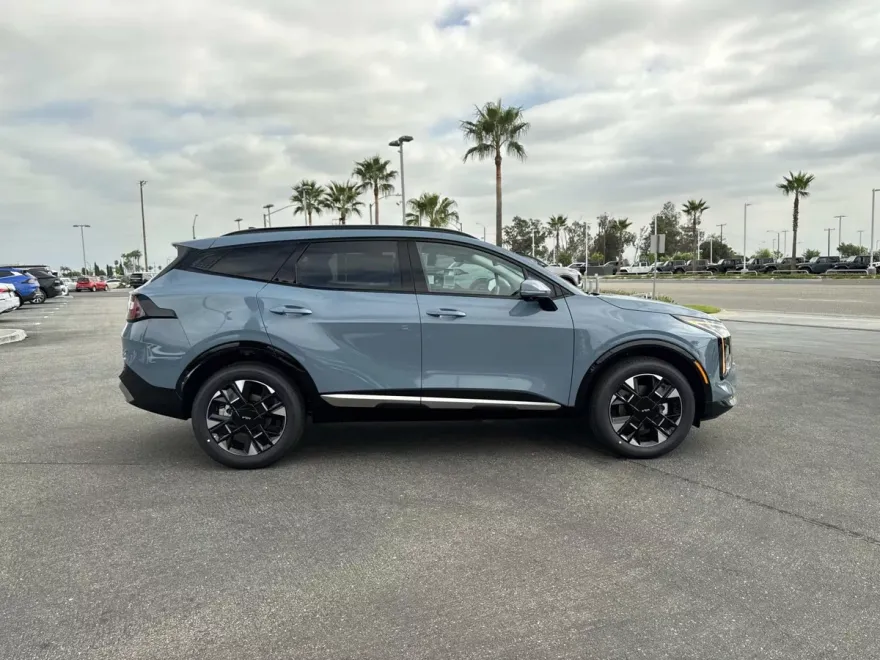 2026 Kia Sportage Hybrid photo 1