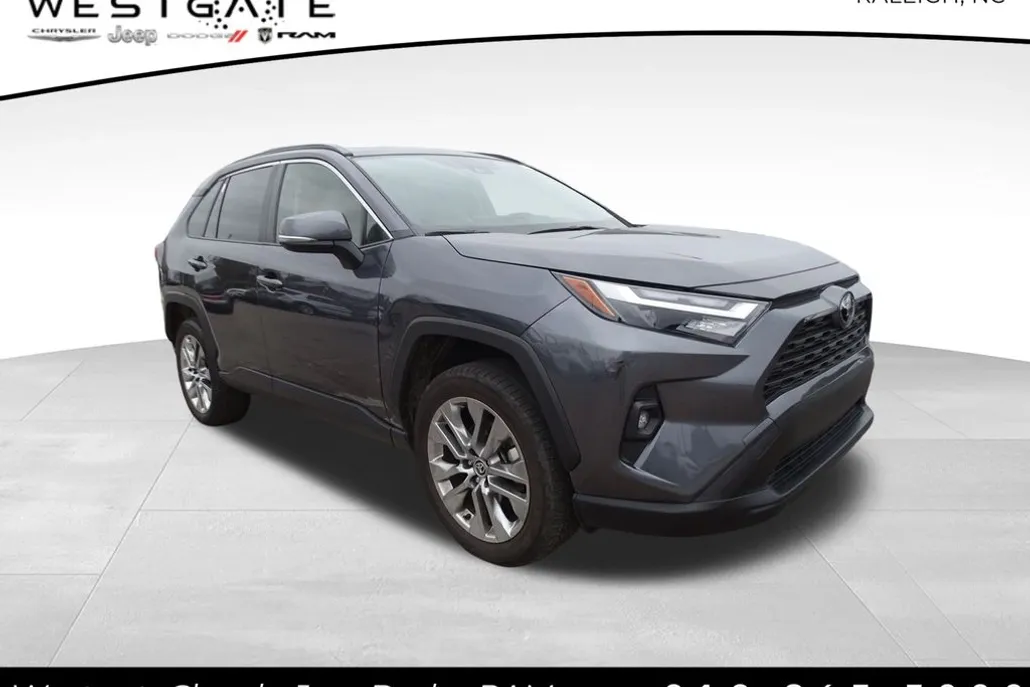 2023 Toyota RAV4 XLE Premium photo 1