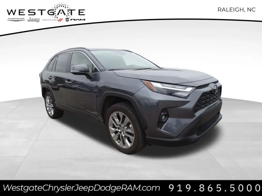 2023 Toyota RAV4 XLE Premium photo 1