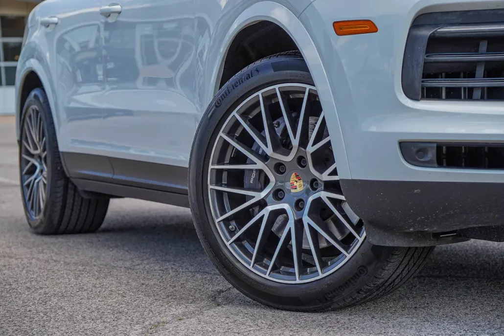 2021 Porsche Cayenne Base photo 1