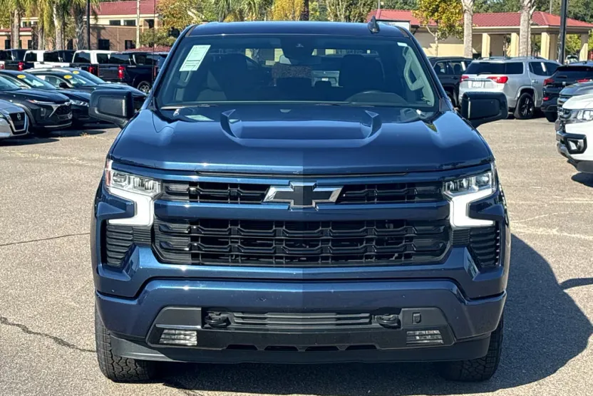 2023 Chevrolet Silverado 1500 RST photo 1