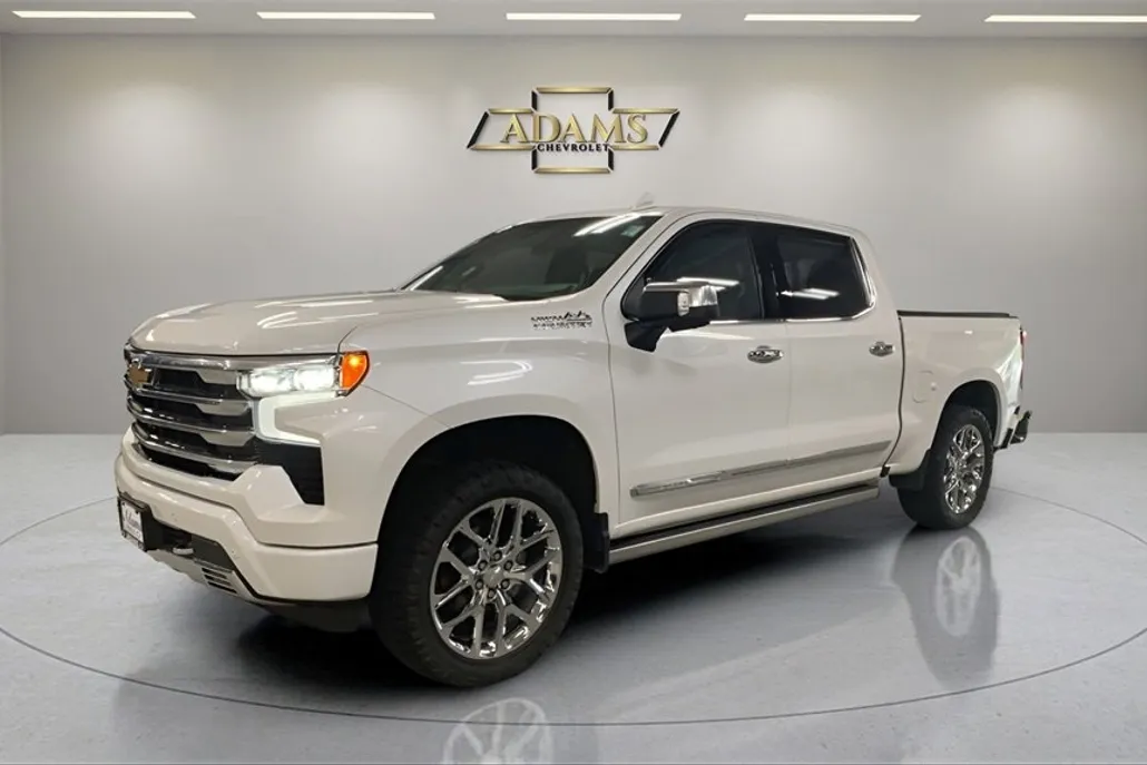 2023 Chevrolet Silverado 1500 High Country photo 1