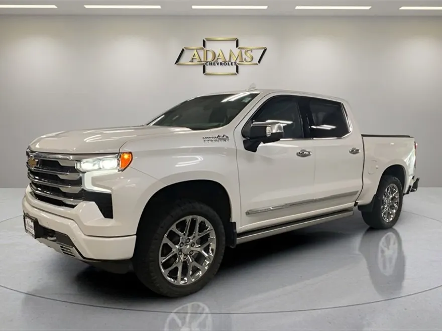 2023 Chevrolet Silverado 1500 High Country photo 1