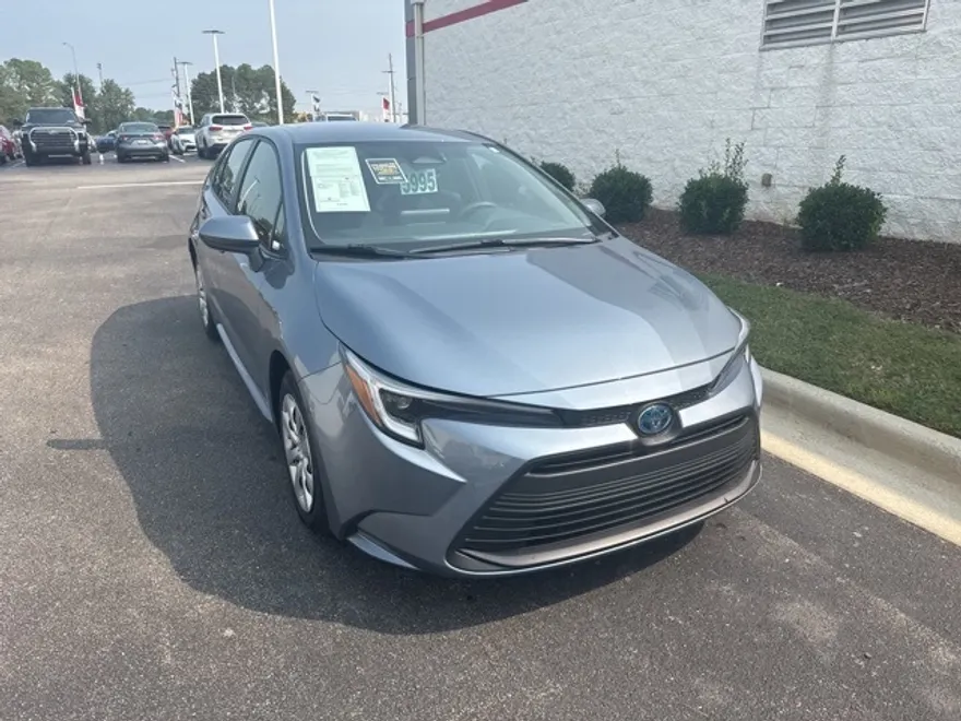 2024 Toyota Corolla Hybrid LE photo 1