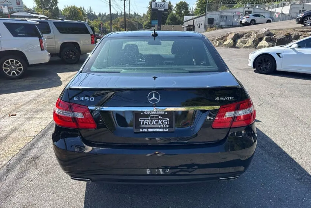 2013 Mercedes Benz E 350 Sport 4MATIC photo 1