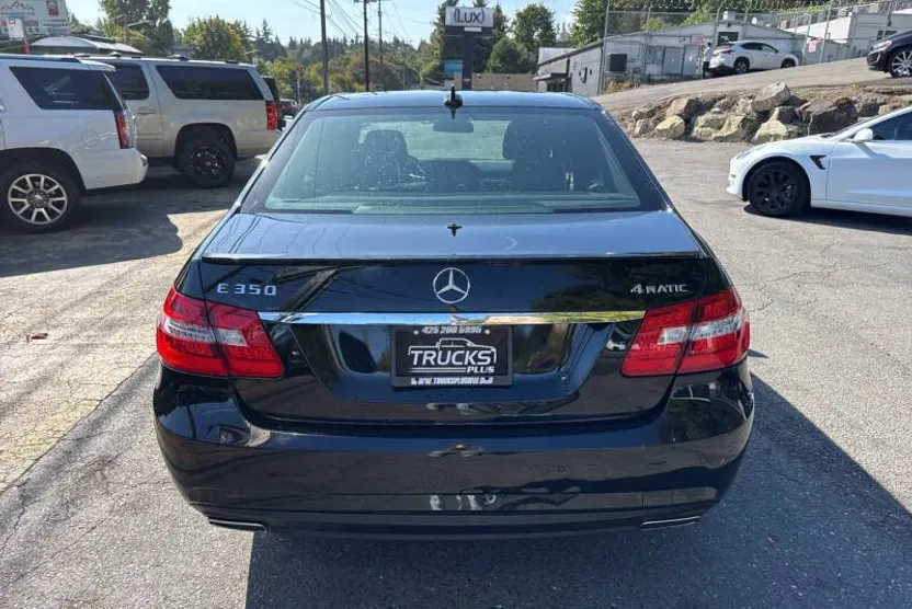 2013 Mercedes Benz E 350 Sport 4MATIC photo 1