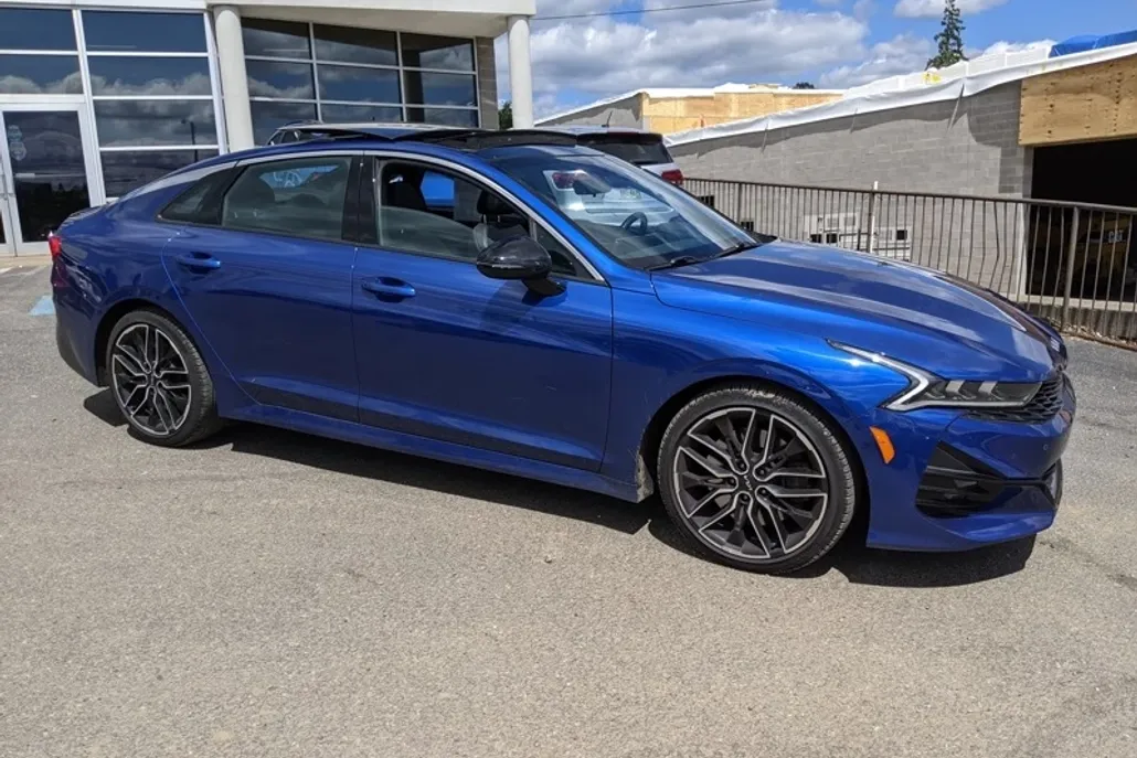 2023 Kia K5 GT photo 1