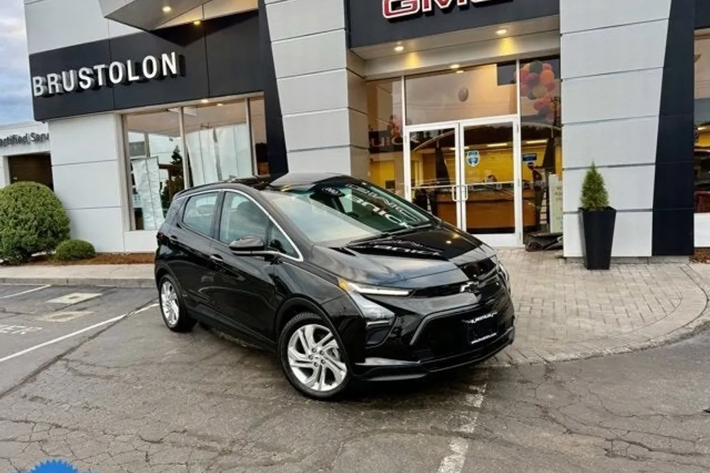 2023 Chevrolet Bolt EV 1LT photo 1