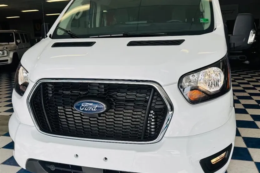 2025 Ford Transit Passenger XLT photo 1