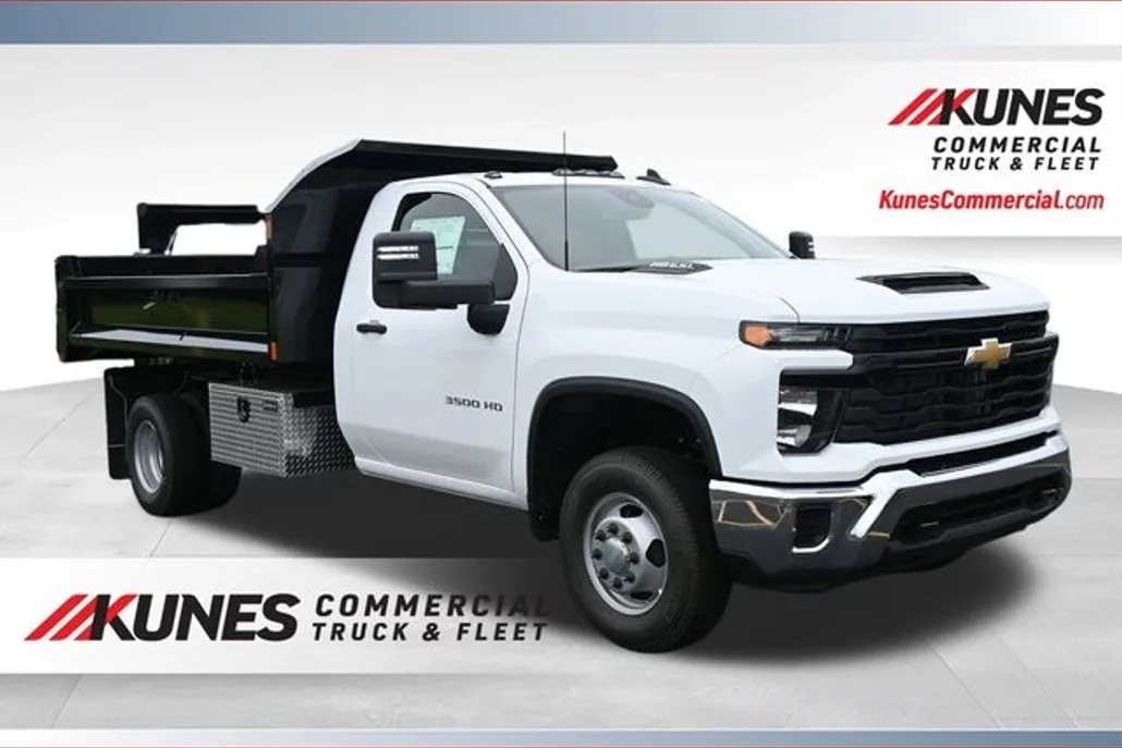 2025 Chevrolet Silverado 3500HD Work Truck photo 1