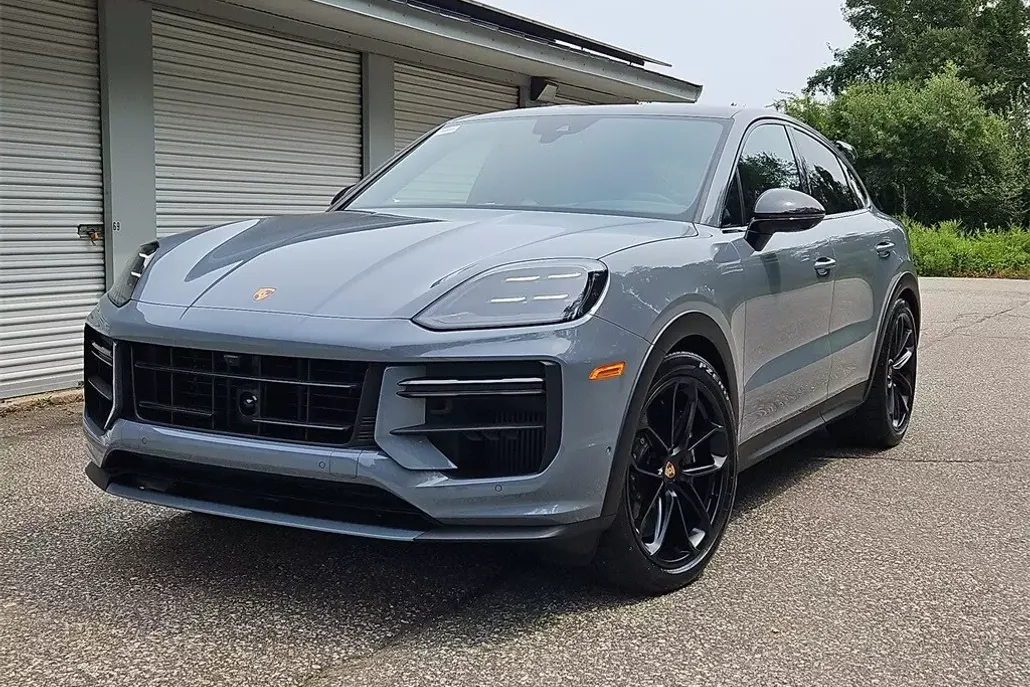 2025 Porsche Cayenne Coupe Turbo GT photo 1