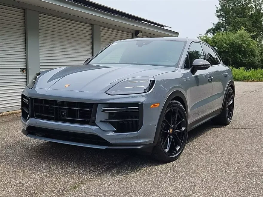 2025 Porsche Cayenne Coupe Turbo GT photo 1