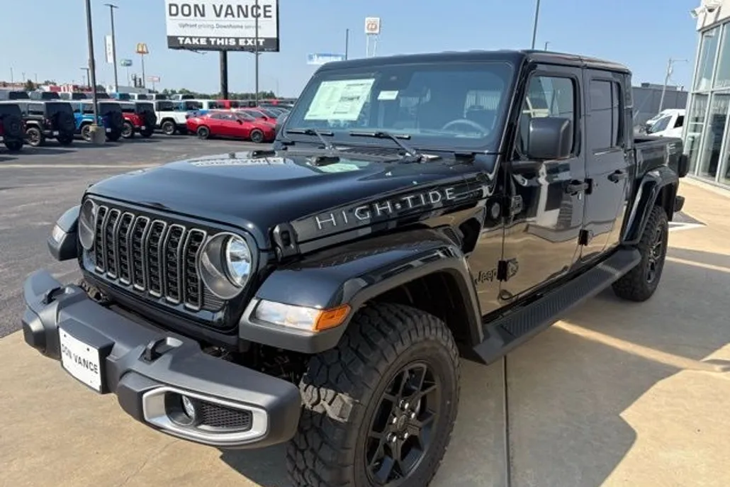 2025 Jeep Gladiator Sport photo 1