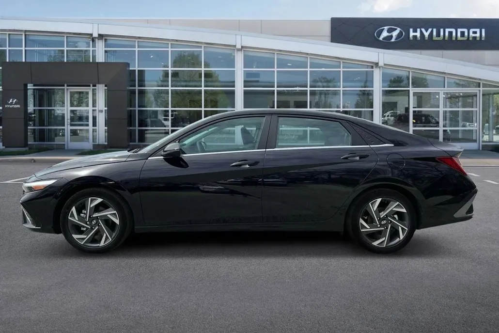 2025 Hyundai Elantra Hybrid Limited photo 1