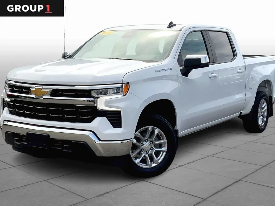 2024 Chevrolet Silverado 1500 LT photo 1