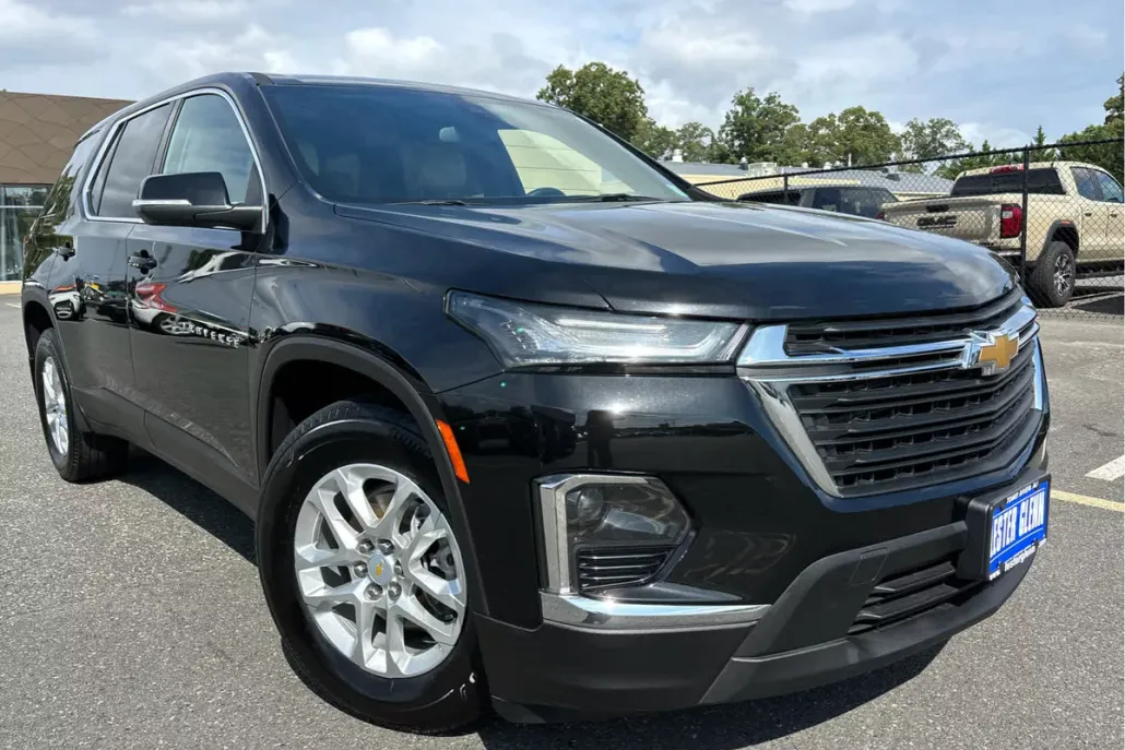 2023 Chevrolet Traverse 1LS photo 1