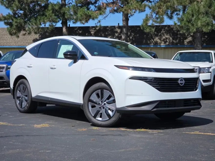 2025 Nissan Murano SL photo 1