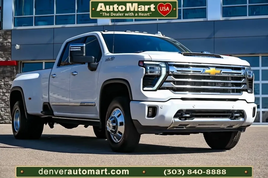 2024 Chevrolet Silverado 3500HD High Country photo 1