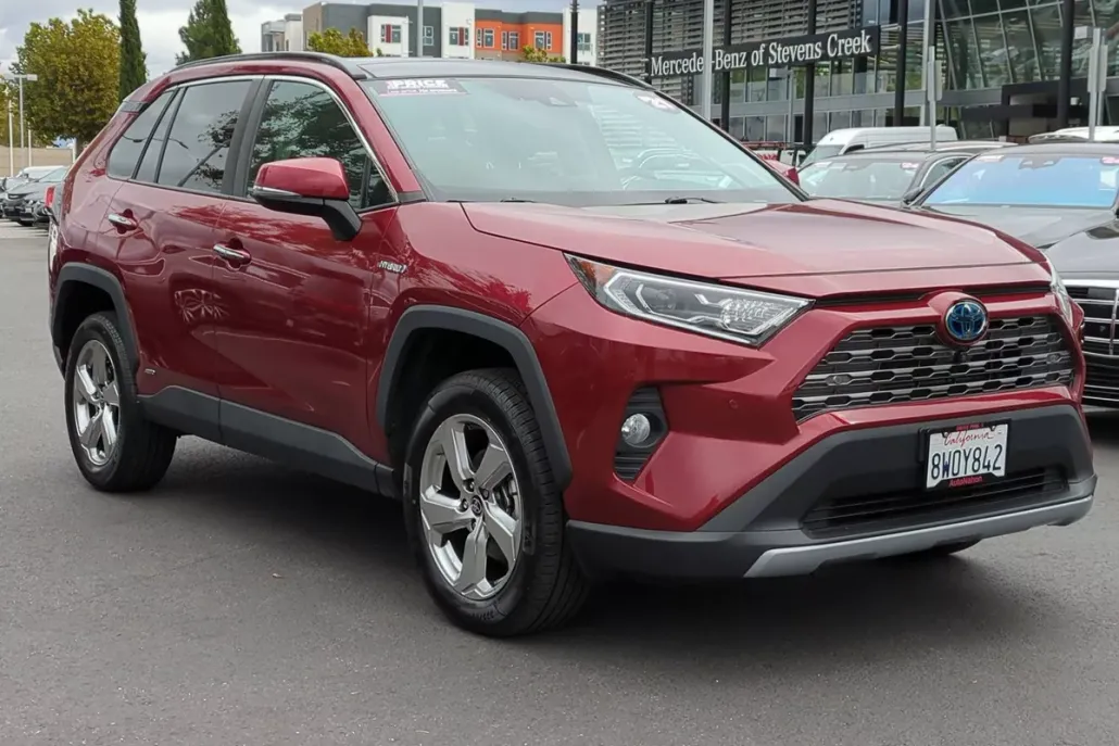 2021 Toyota RAV4 Limited photo 1