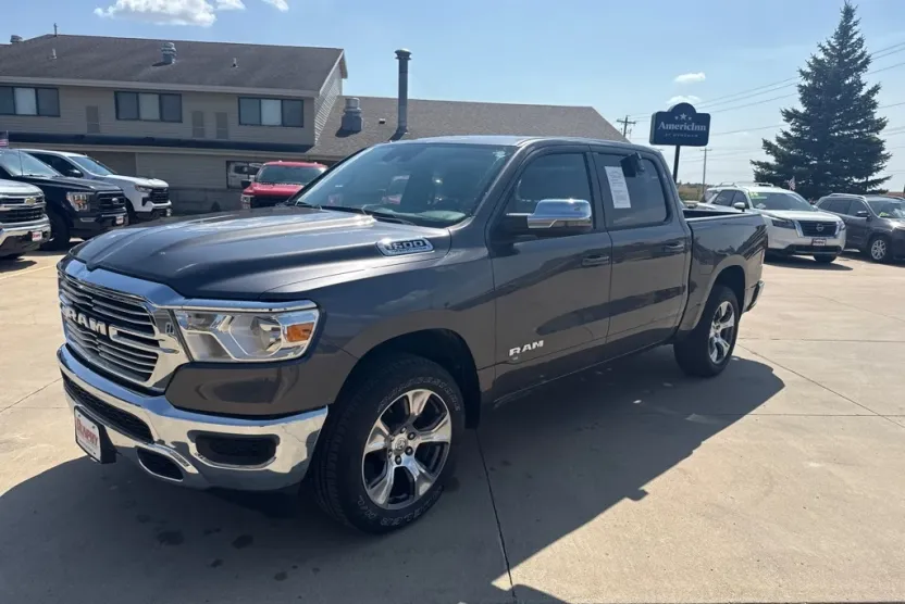 2023 Ram 1500 Laramie photo 1