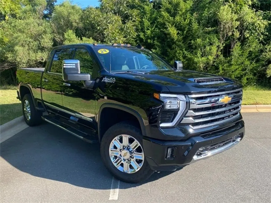 2024 Chevrolet Silverado 2500HD High Country photo 1