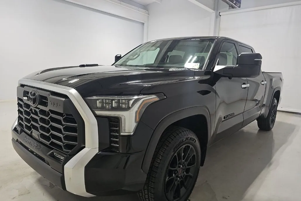 2023 Toyota Tundra Limited photo 1