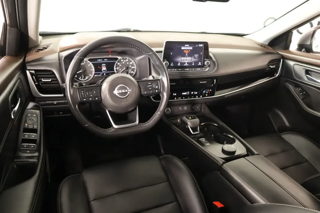 2023 Nissan Rogue SL photo 1
