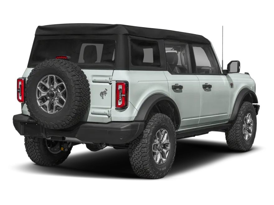 2024 Ford Bronco Badlands photo 2