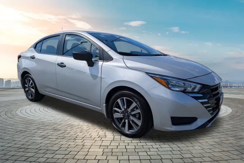 2025 Nissan Versa S photo 1