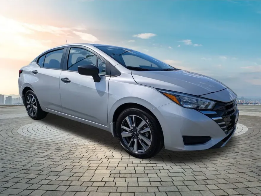 2025 Nissan Versa S photo 1