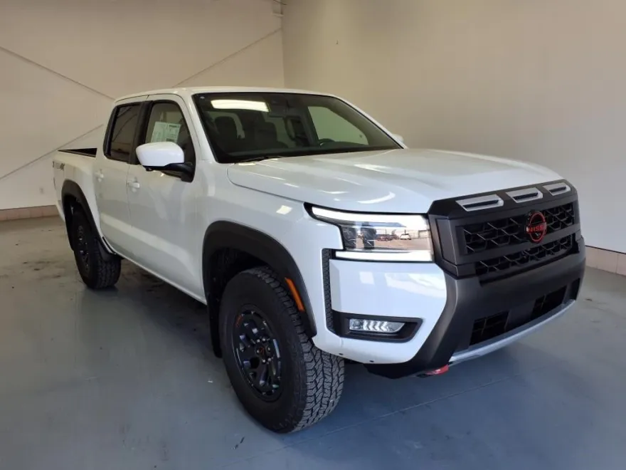 2025 Nissan Frontier PRO-4X photo 1